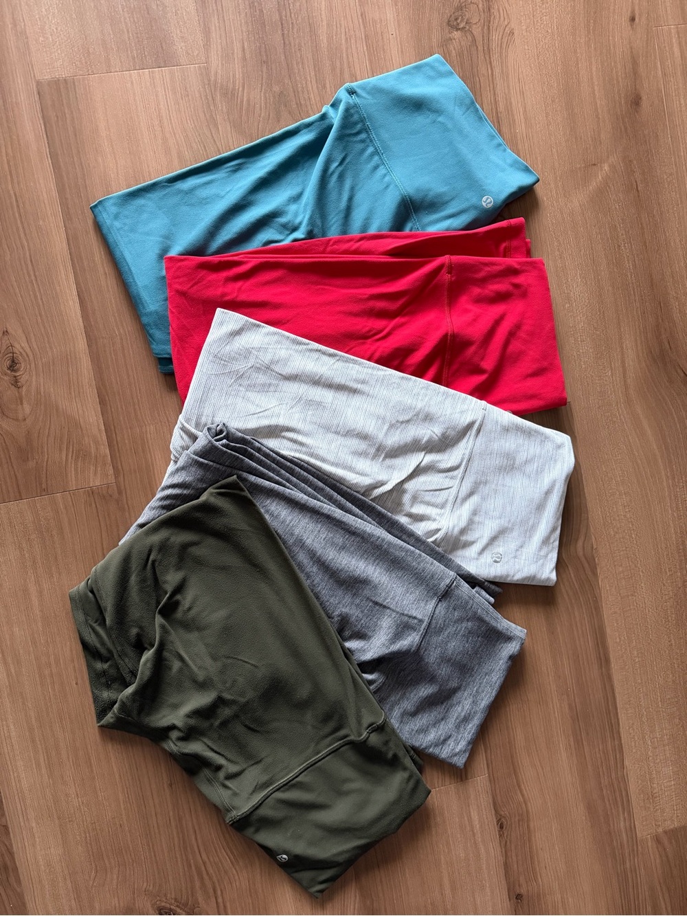 lululemon athletica Leggings Bundle in Teal, Red, White, Gray, Olive